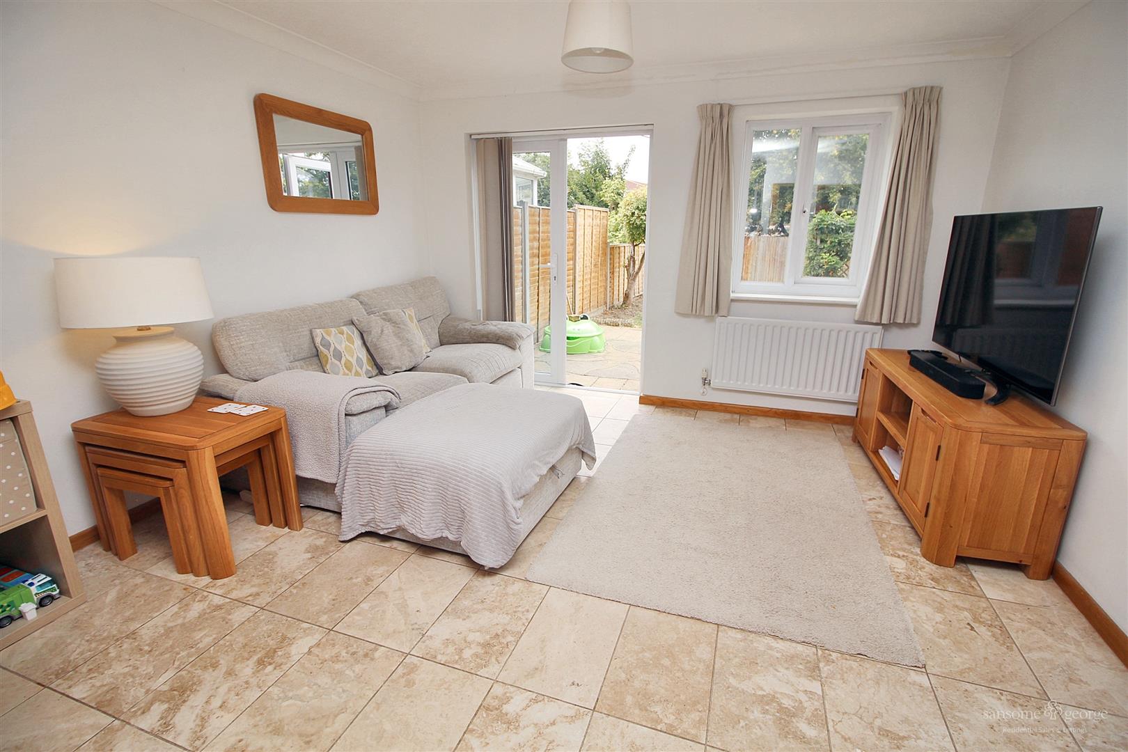 3 bed property in Ayrton Senna Road, Reading